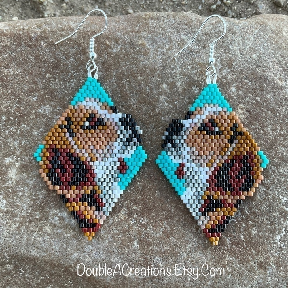 Beagle Beaded Earrings, New, Handmade by Me